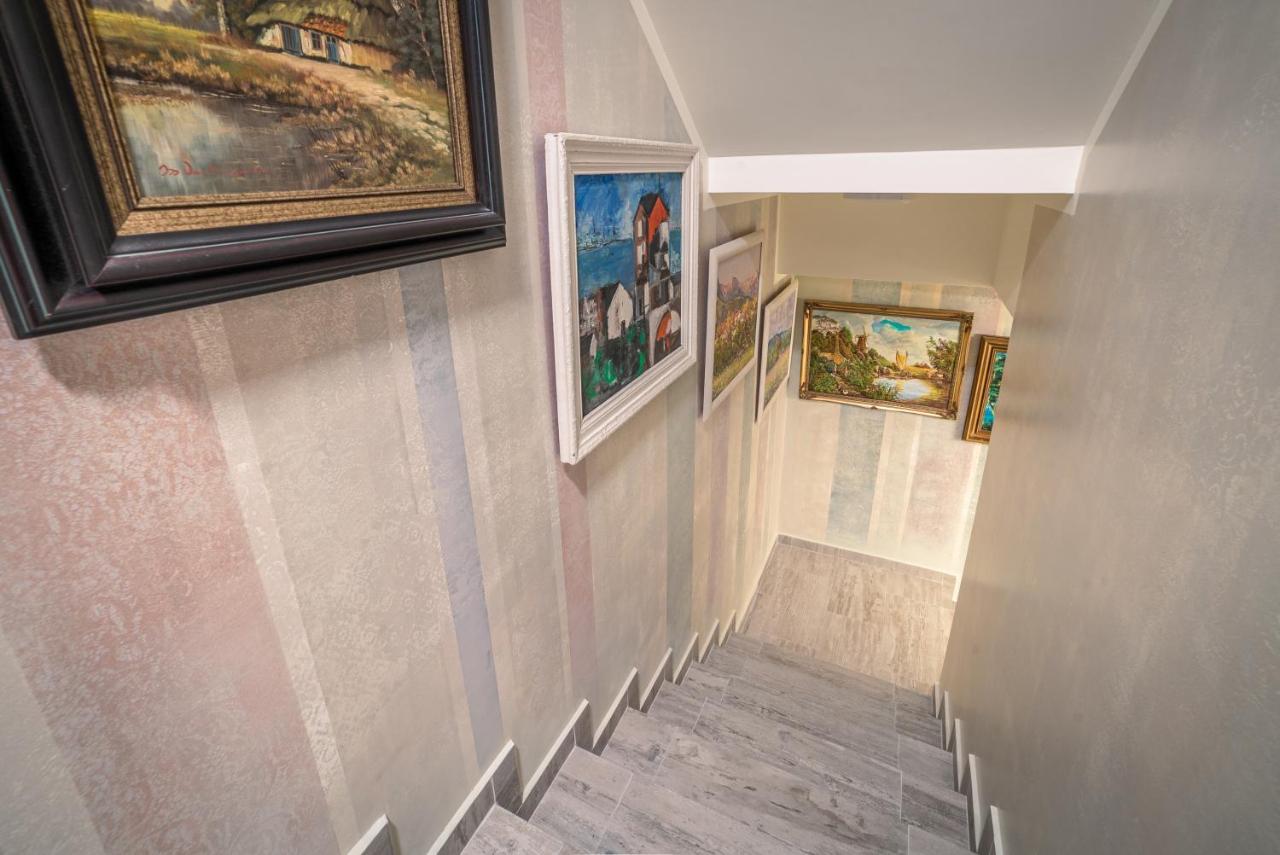 וליקו טורנובו The Gallery Guest House - Garden And Garage מראה חיצוני תמונה